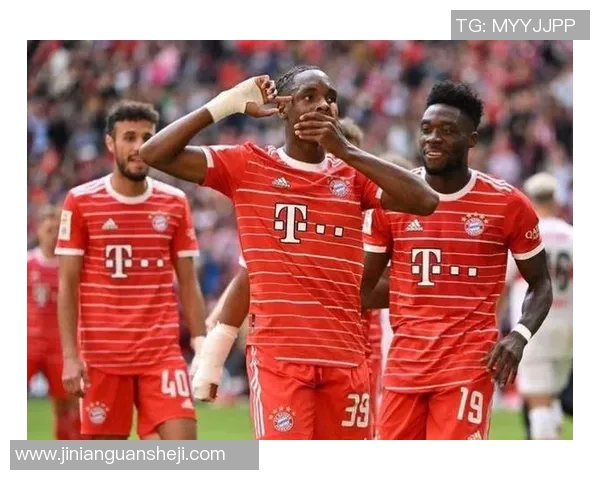 莱万重返德甲战旧主拜仁球迷怒斥其忘恩负义情绪高涨